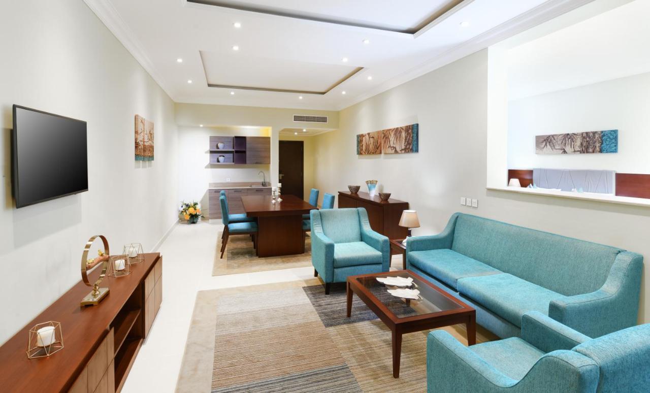 Tolip El Forsan Hotel Ismailia Exteriör bild Suite