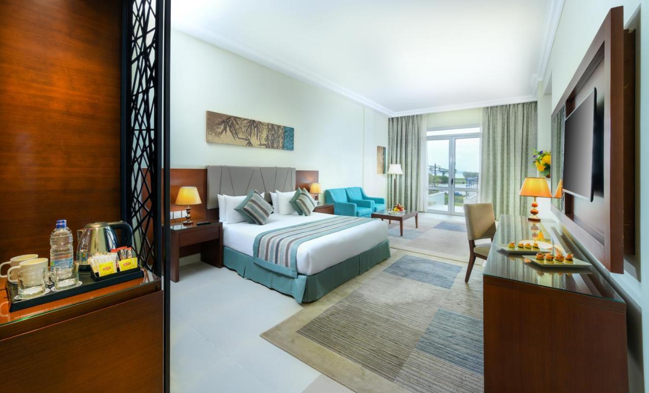 Tolip El Forsan Hotel Ismailia Exteriör bild A room at the hotel