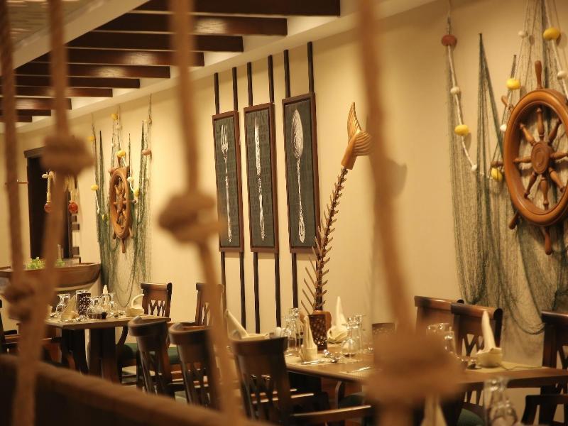 Tolip El Forsan Hotel Ismailia Exteriör bild Interior of the restaurant